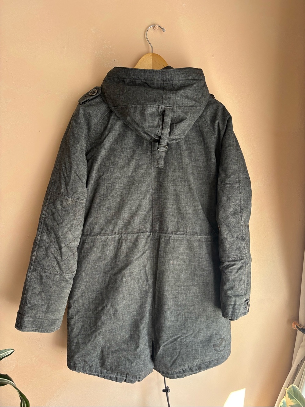 Aritzia Community Paradigm Parka - Medium, Grey- Missing faux fur trim AS IS - Picture 6 of 11